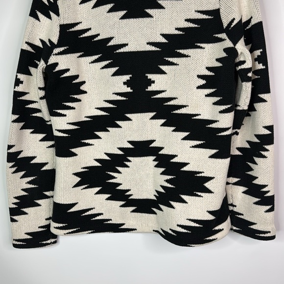 CHAPS Aztec Cardigan Button Front Sweater Size Medium - Picture 6 of 8